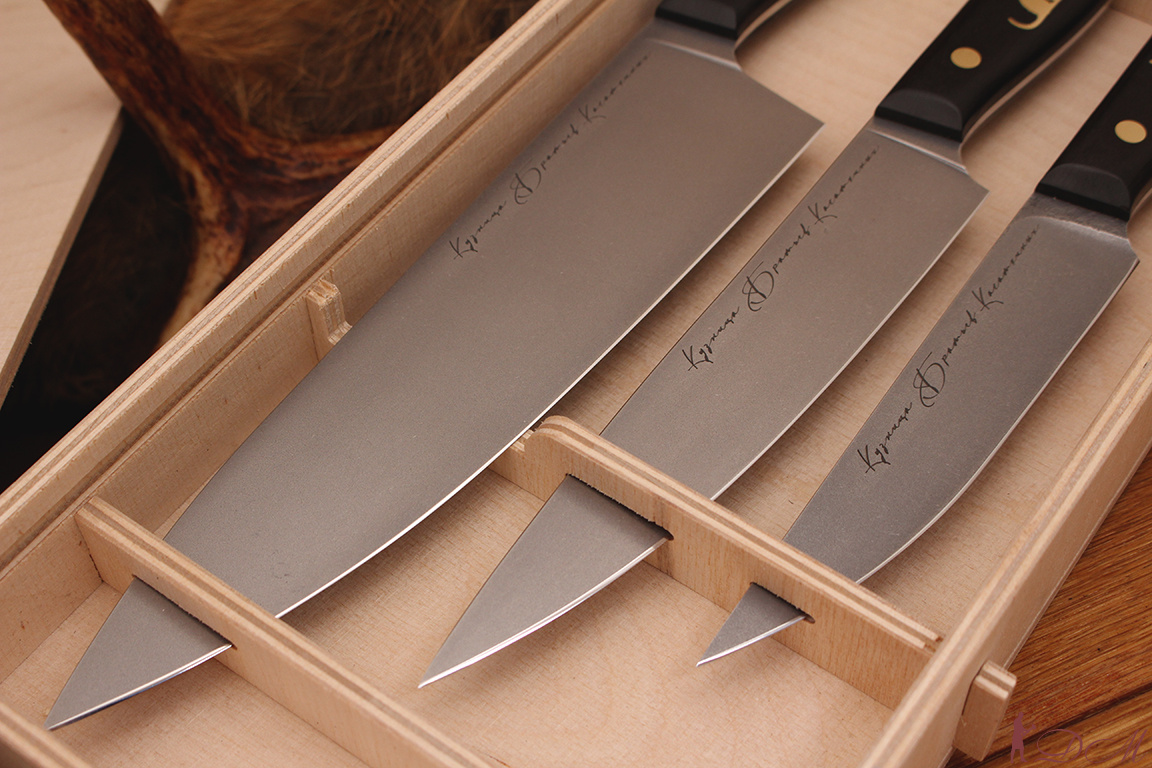 Набор кухонных ножей серии Classic Bohler N 690, рукоять граб.