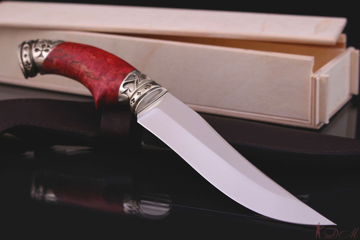 Нож Казачий сталь Bohler k 340. Рукоять стабилизированная карельская береза.