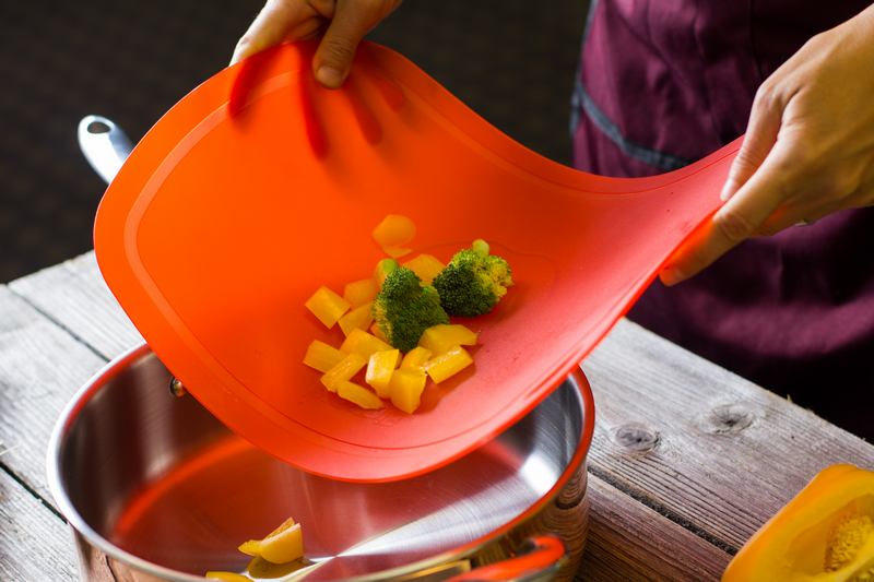 SF-02OR Доска Samura термопластиковая, 380х250х2 мм (оранжевая)