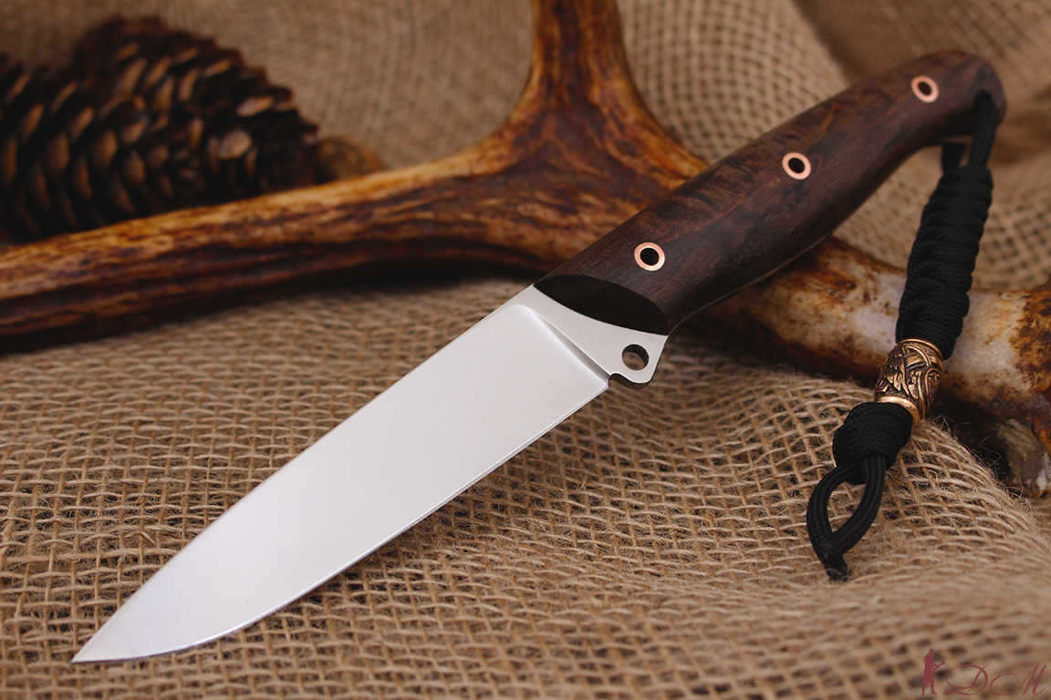 Нож Пират Bohler K110. Рукоять коричневая карельская береза.