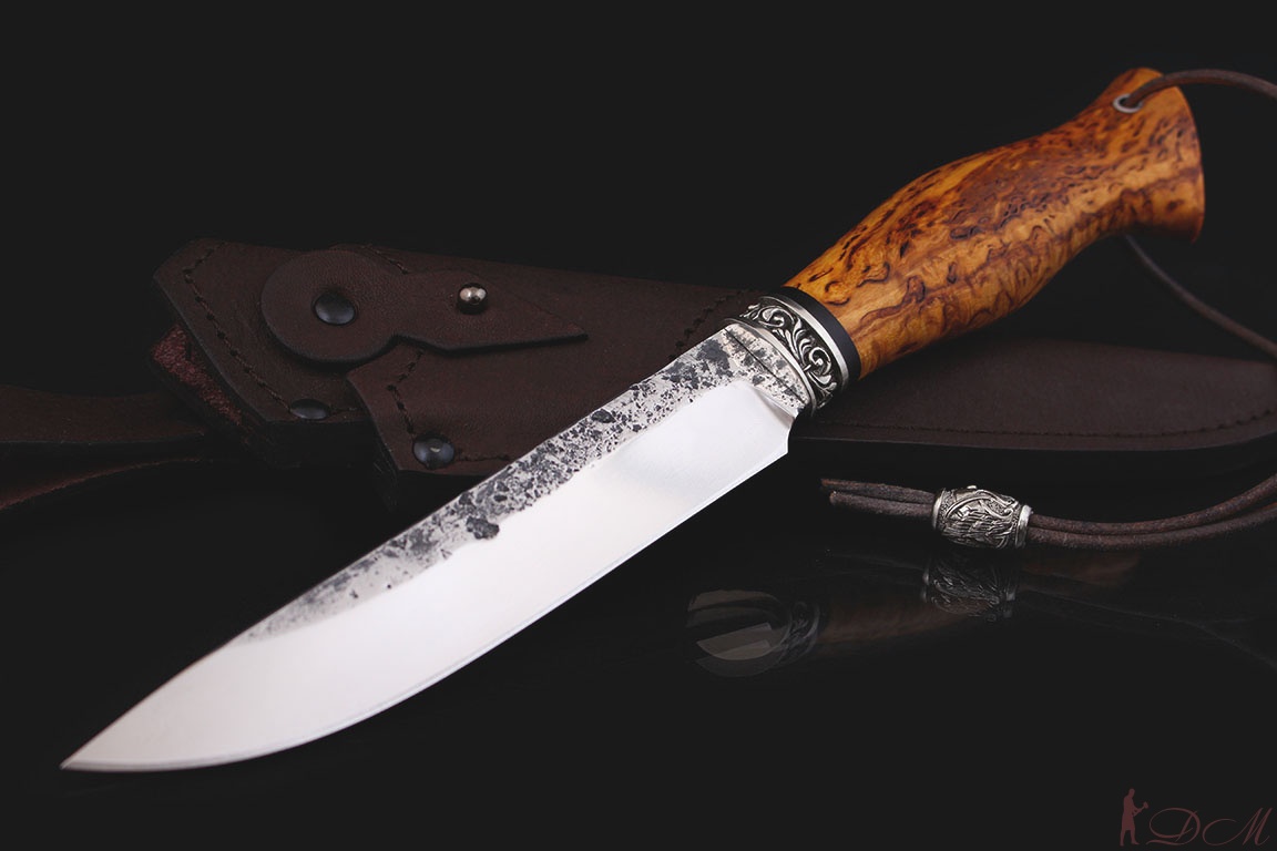 Нож Лиса кованая 95х18. Рукоять карельская береза.