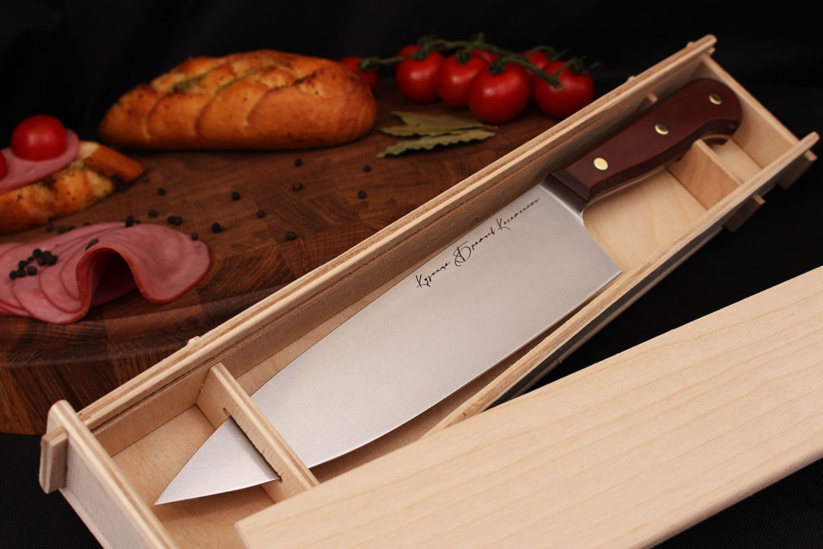 Шеф нож серии Classic Bohler N690, рукоять текстолит.