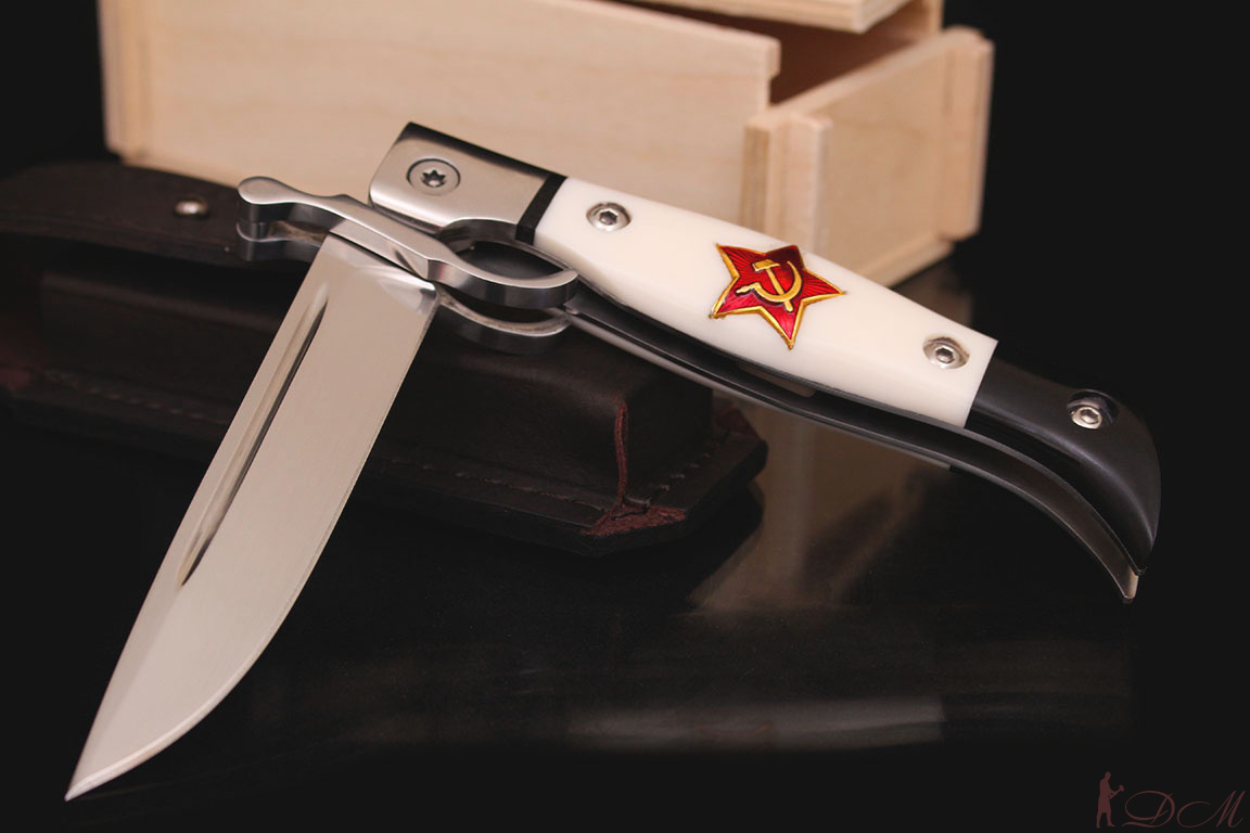 Складная Финка НКВД с красной звездой. Сталь х12мф. Рукоять акрил (белый).