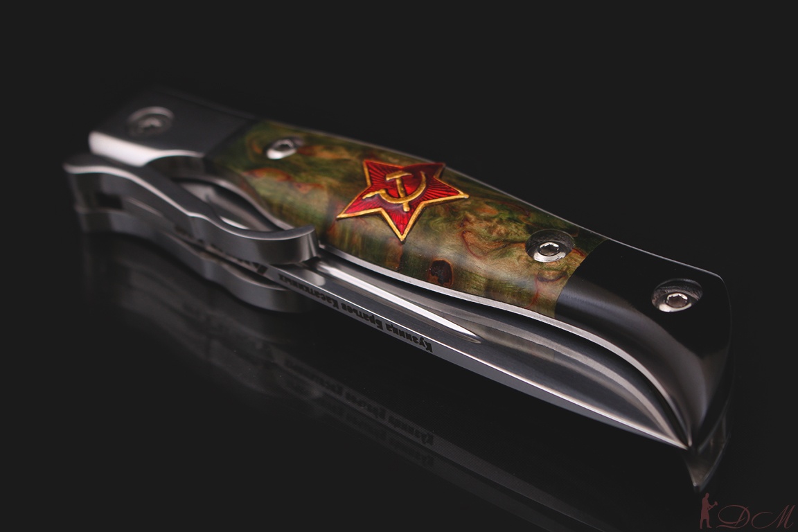 Складная Финка НКВД с красной звездой. Сталь Böhler k 340. Рукоять карельская береза (зеленая).